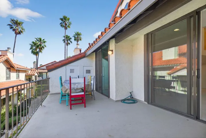 35-web-or-mls-UpmarketMedia-2277Mar-046