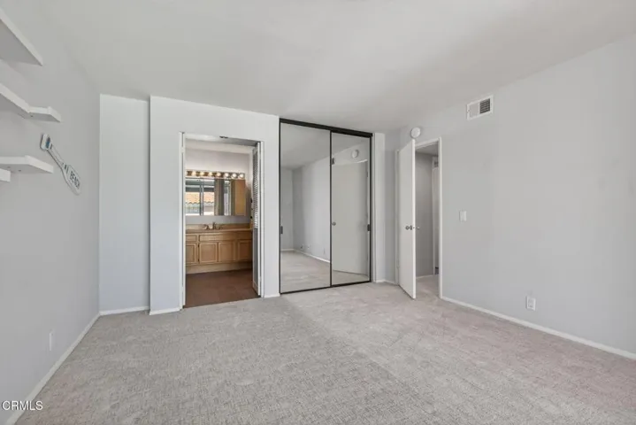 22-web-or-mls-UpmarketMedia-2277Mar-009