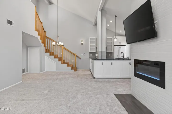 7-web-or-mls-UpmarketMedia-2277Mar-075