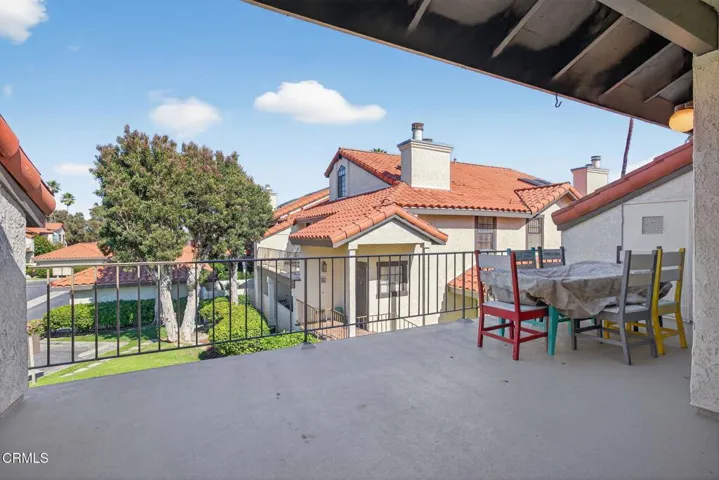 34-web-or-mls-UpmarketMedia-2277Mar-044