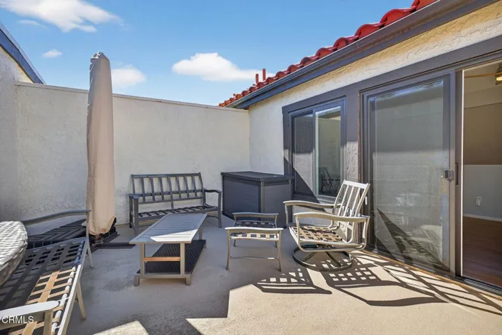 41-web-or-mls-UpmarketMedia-2277Mar-064