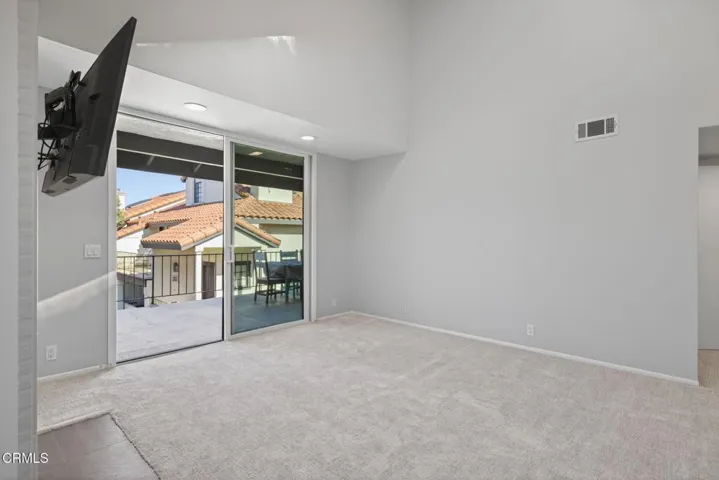 10-web-or-mls-UpmarketMedia-2277Mar-085