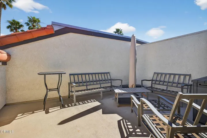 40-web-or-mls-UpmarketMedia-2277Mar-062