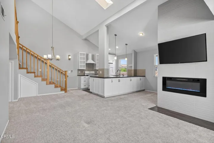 6-web-or-mls-UpmarketMedia-2277Mar-082