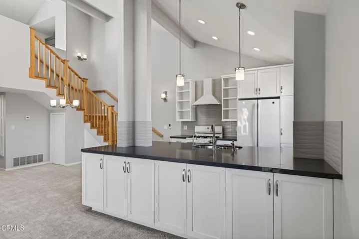 15-web-or-mls-UpmarketMedia-2277Mar-097