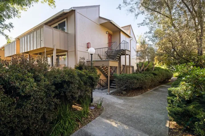 2456 W Bayshore Road 10, Palo Alto, California 94303
