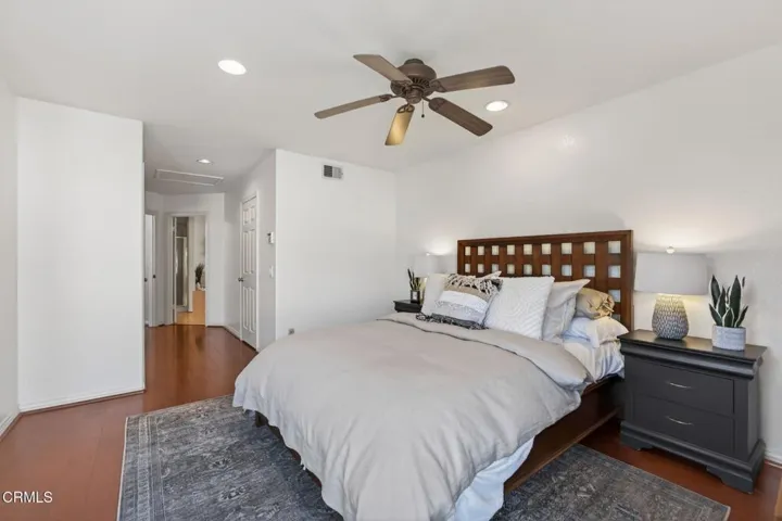 25-web-or-mls-Upmarket Media-2177Eas075
