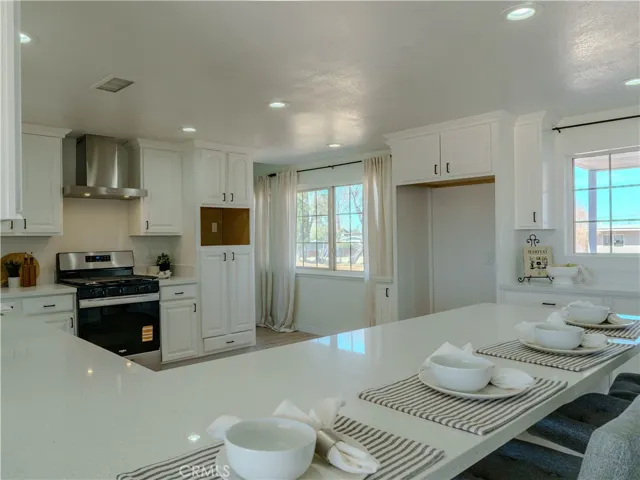 15801 Malpais Lane, Victorville, California 92394