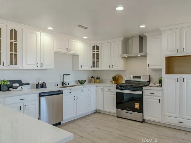 15801 Malpais Lane, Victorville, California 92394