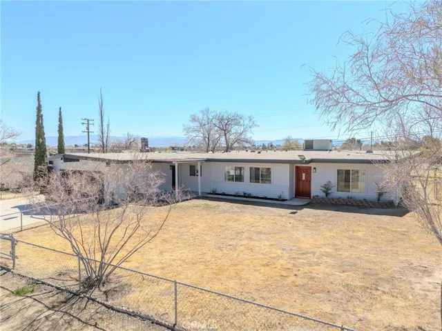 15801 Malpais Lane, Victorville, California 92394