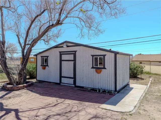 15801 Malpais Lane, Victorville, California 92394