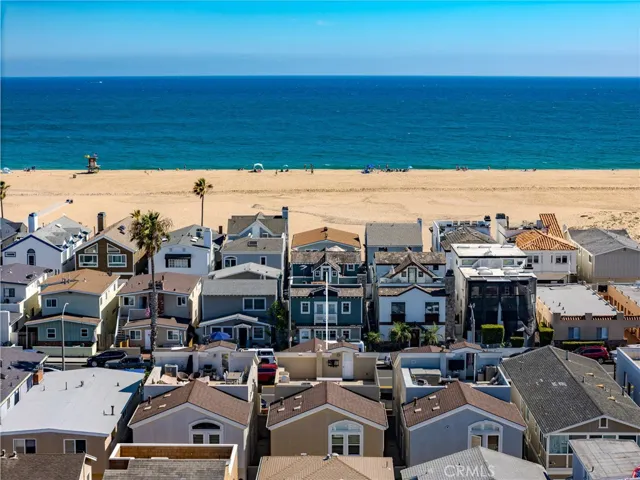 208 E Balboa Boulevard, Newport Beach, California 92661