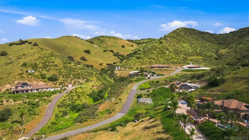 1861 Vista De La Montana, El Cajon, California 92019