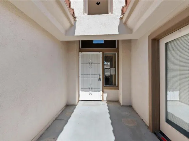09-Front Porch
