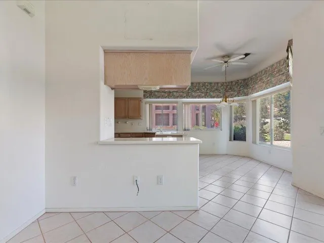 27-Kitchen