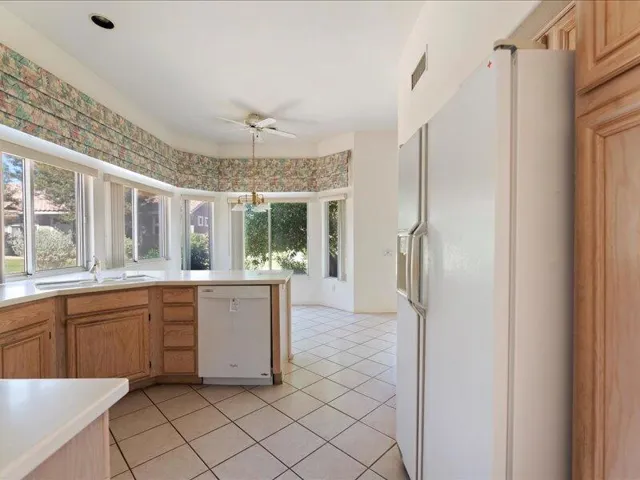 32-Kitchen