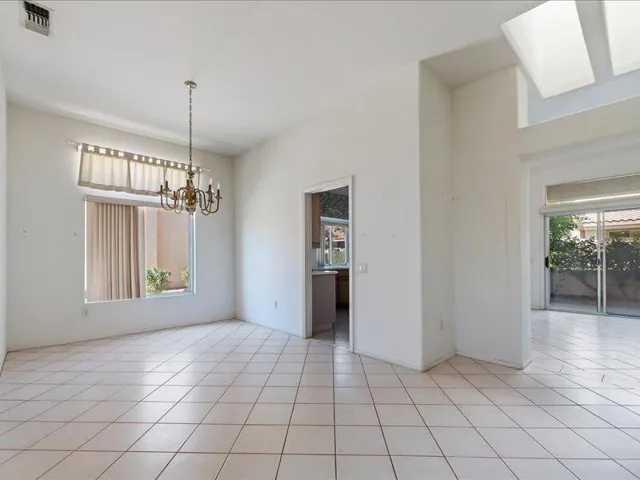 23-Dining Room