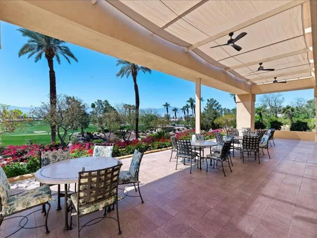 60-Clubhouse Patio