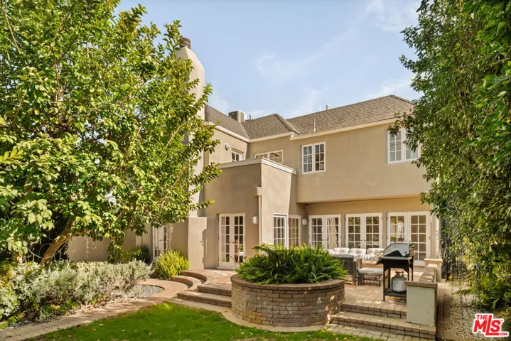 215 S Mccarty Drive, Beverly Hills, California 90212