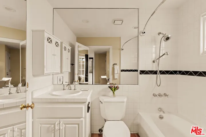 215 S Mccarty Drive, Beverly Hills, California 90212