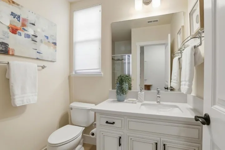 Ground floor full bath