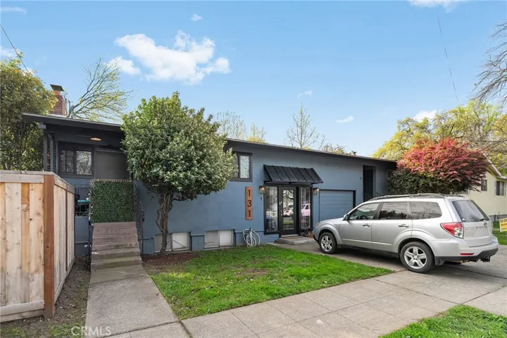 131 W 3RD