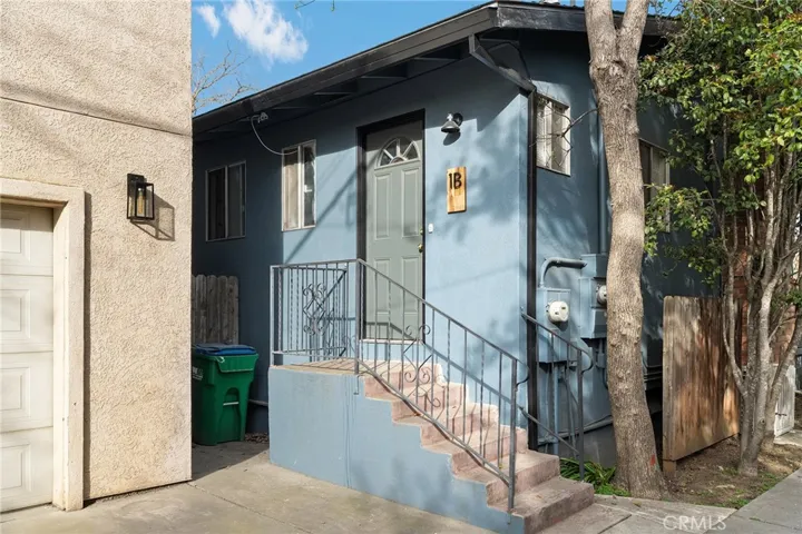 131 W 3RD