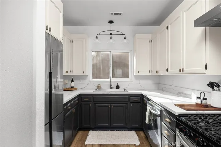 133 W 3rd