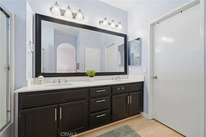 Dual sinks.