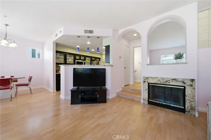 65 Carlsbad, Aliso Viejo, California 92656