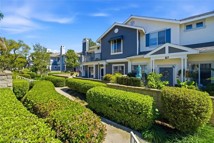 65 Carlsbad, Aliso Viejo, California 92656