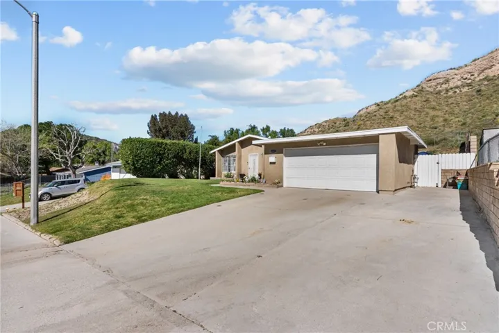 14845 Canna Valley, Canyon Country, California 91387