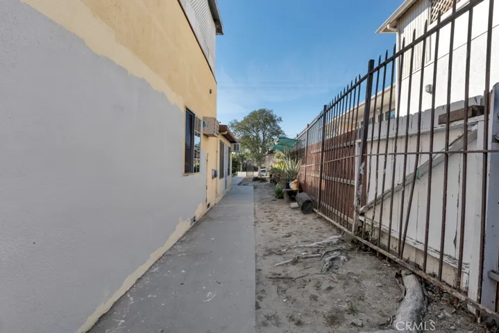 17945 Roscoe Blvd, Northridge, California 91325