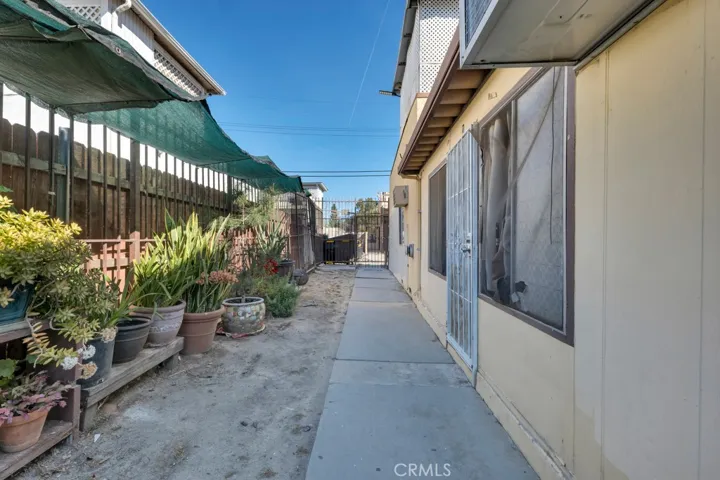 17945 Roscoe Blvd, Northridge, California 91325