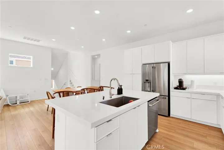 74 Dudley, Irvine, California 92618