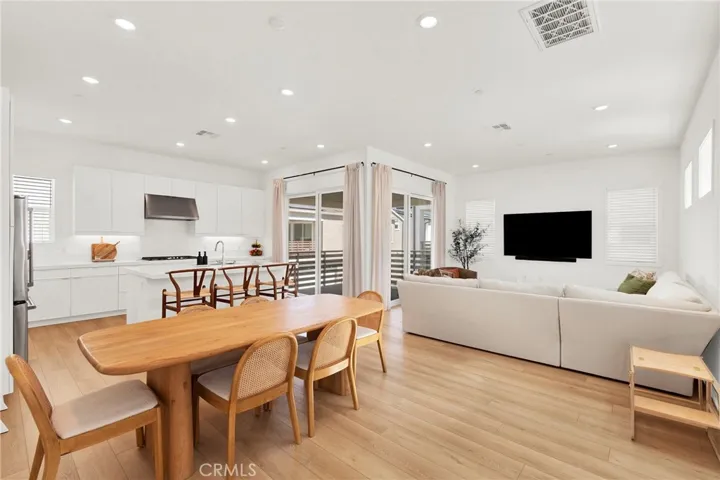 74 Dudley, Irvine, California 92618