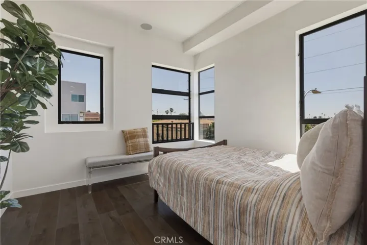 1301 Tamarind Avenue, Hollywood, California 90028