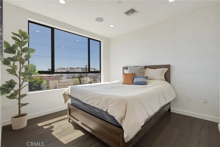 1301 Tamarind Avenue, Hollywood, California 90028