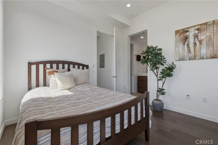 1301 Tamarind Avenue, Hollywood, California 90028