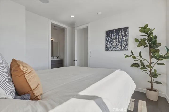 1301 Tamarind Avenue, Hollywood, California 90028