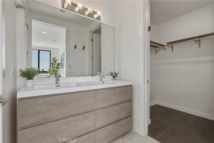1301 Tamarind Avenue, Hollywood, California 90028