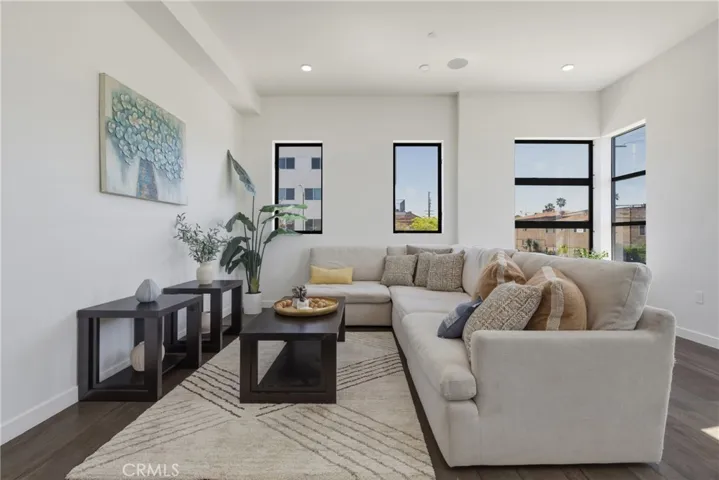 1301 Tamarind Avenue, Hollywood, California 90028