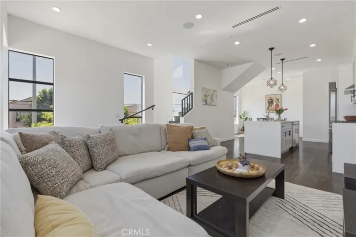 1301 Tamarind Avenue, Hollywood, California 90028