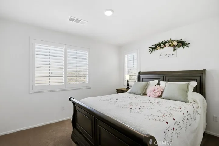 Upstairs guest bedroom