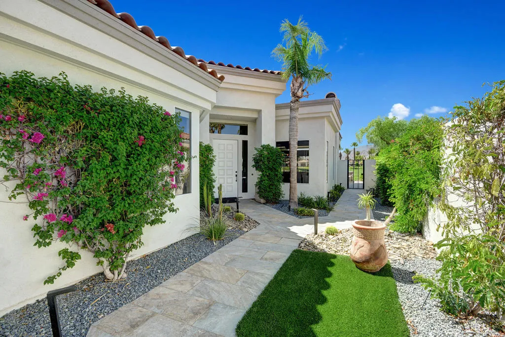 005ENTRY COURTYARD MLS