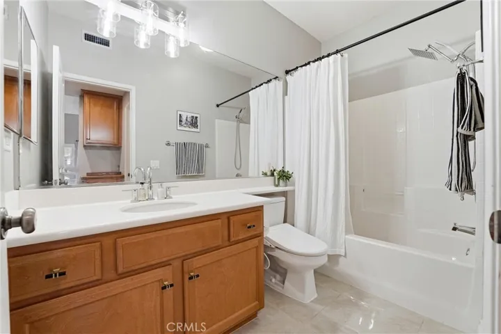 Main-level bath with full amenities