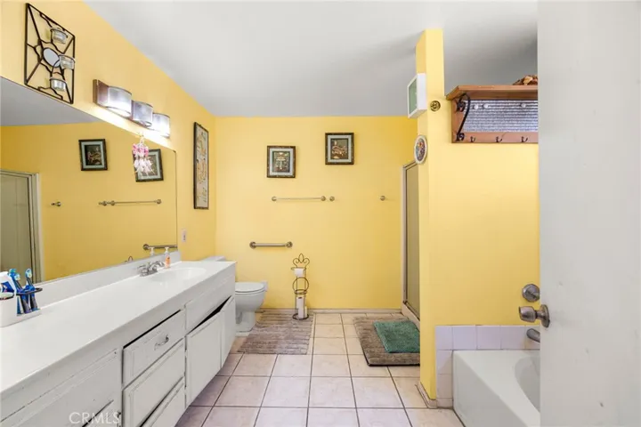 14134 Orizaba, Paramount, California 90723