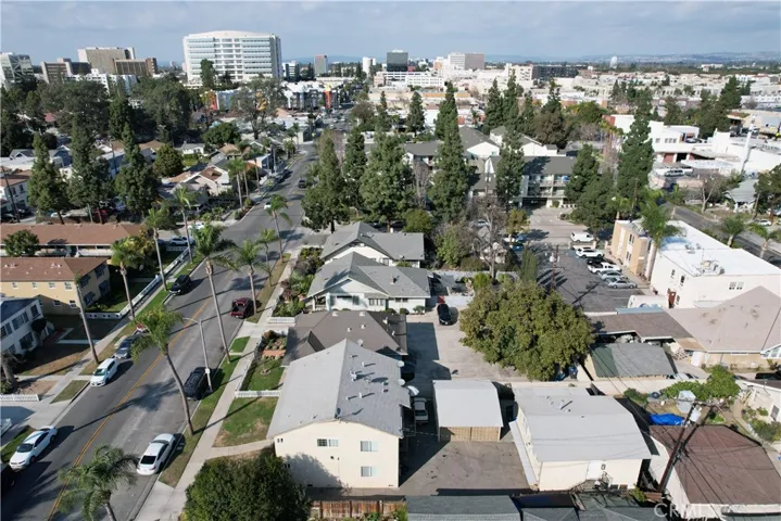 313 S Broadway, Santa Ana, California 92701