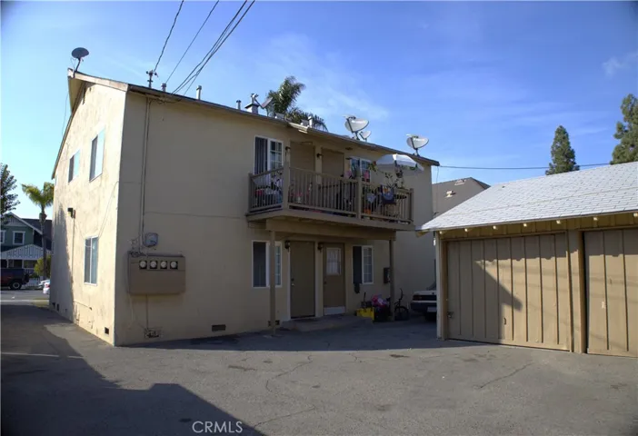 313 S Broadway, Santa Ana, California 92701
