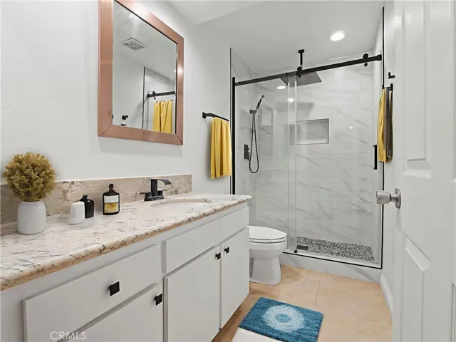 Virtual Staging GUEST BATHROOM
